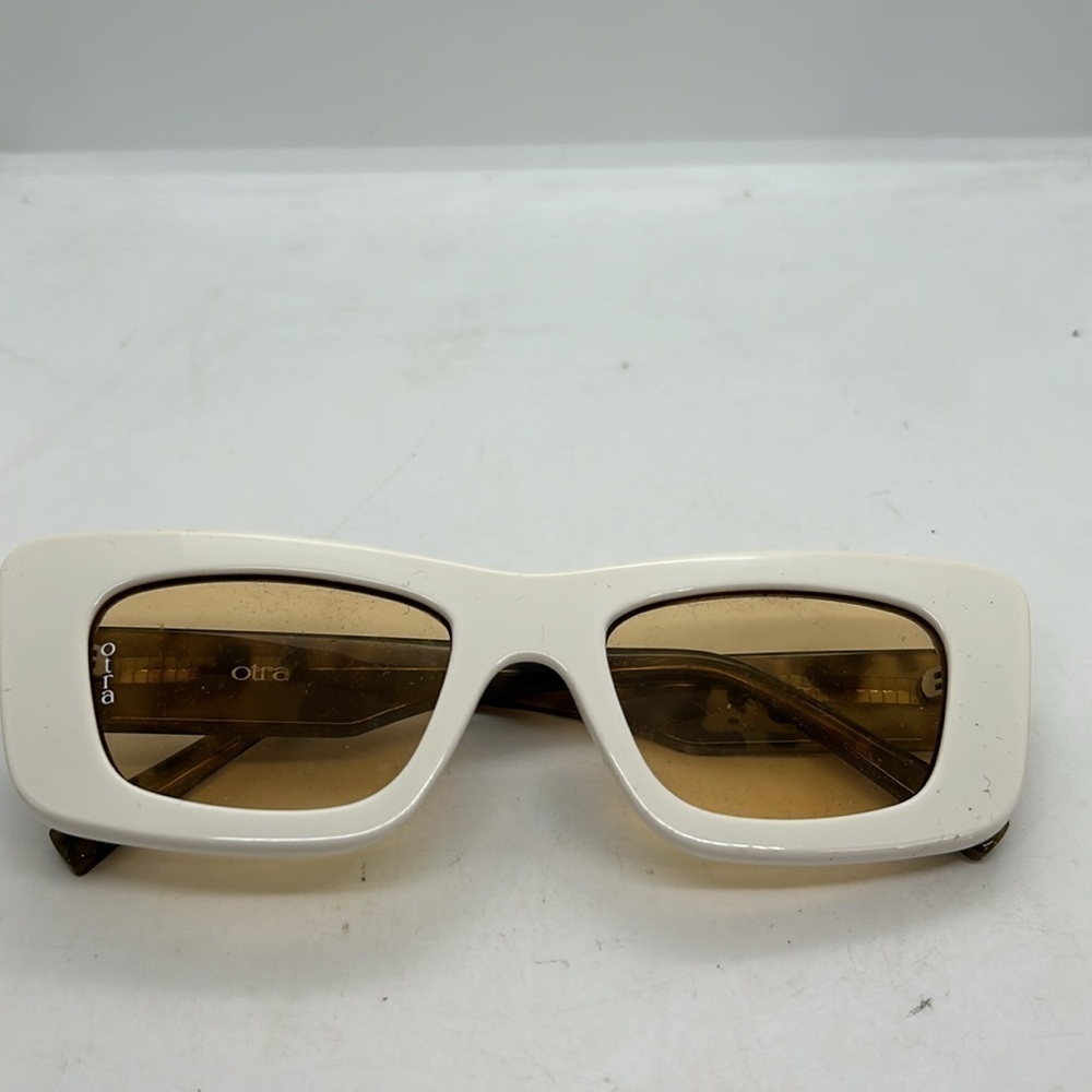 Otra Zoe Sunglasses Frames Case. Nwot View 6